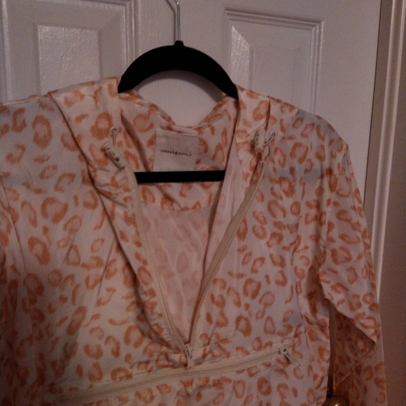 Thread & Supply Leopard Print Windbreaker S NWOT - Picture 3 of 6